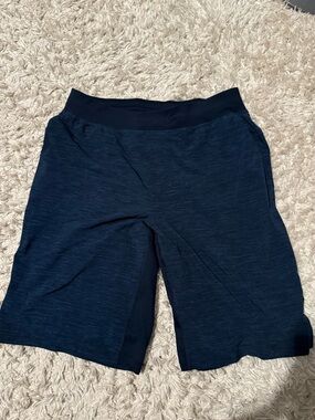 Men’s Lululemon shorts